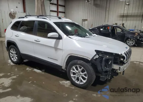 2016 Jeep Cherokee Latitude z USA, uszkodzony, nr VIN 1C4PJMCS2GW245910